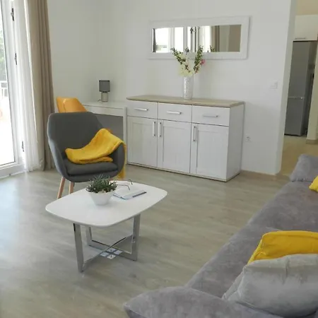 Amoena With Pool And Sauna Villa