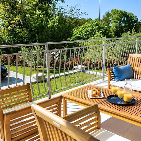 Villa Amoena With Pool And Sauna Brtonigla
