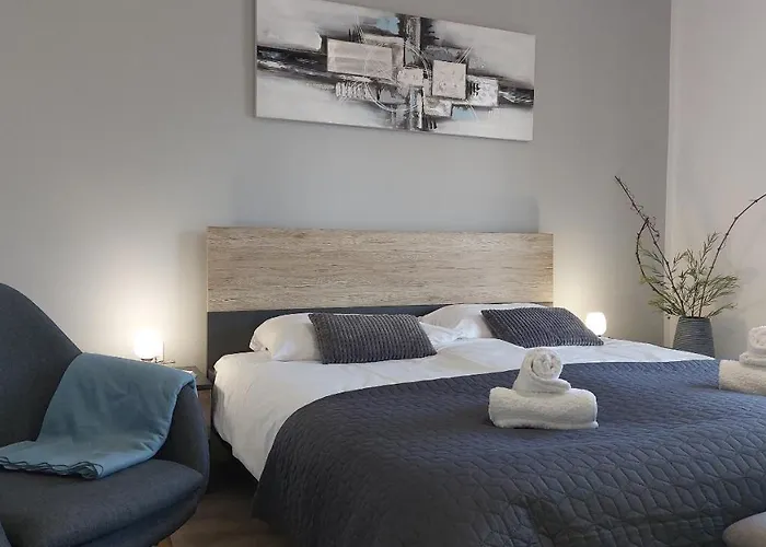 Amoena With Pool And Sauna * 브르토니글라