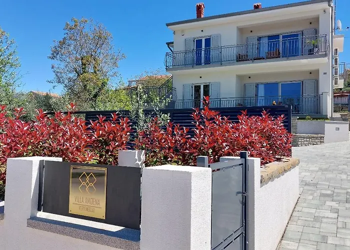 Amoena With Pool And Sauna * 브르토니글라